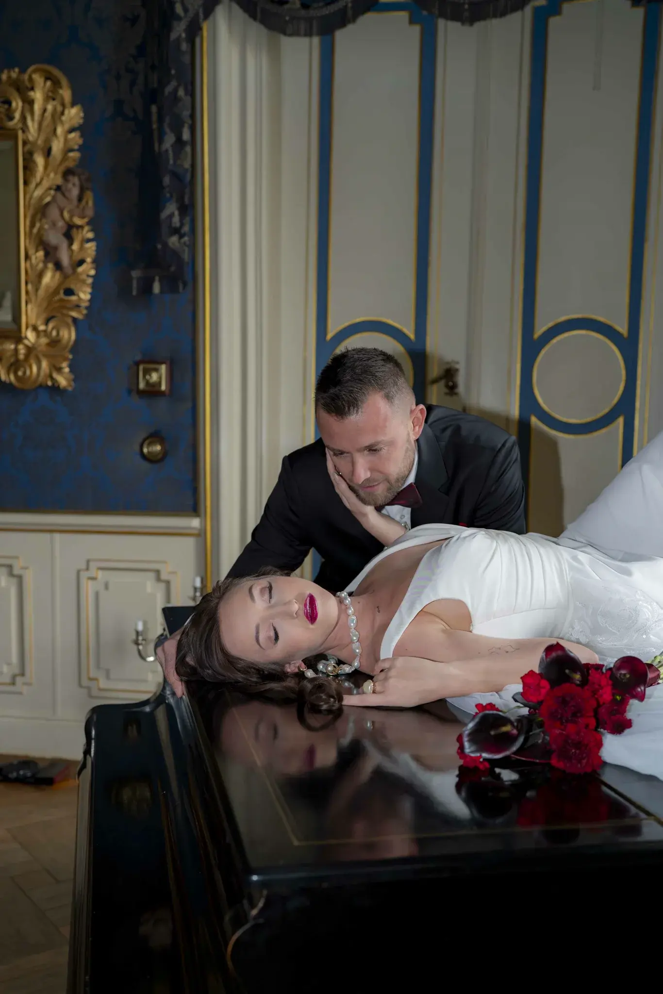 Zámek Loučeň · Burgundy